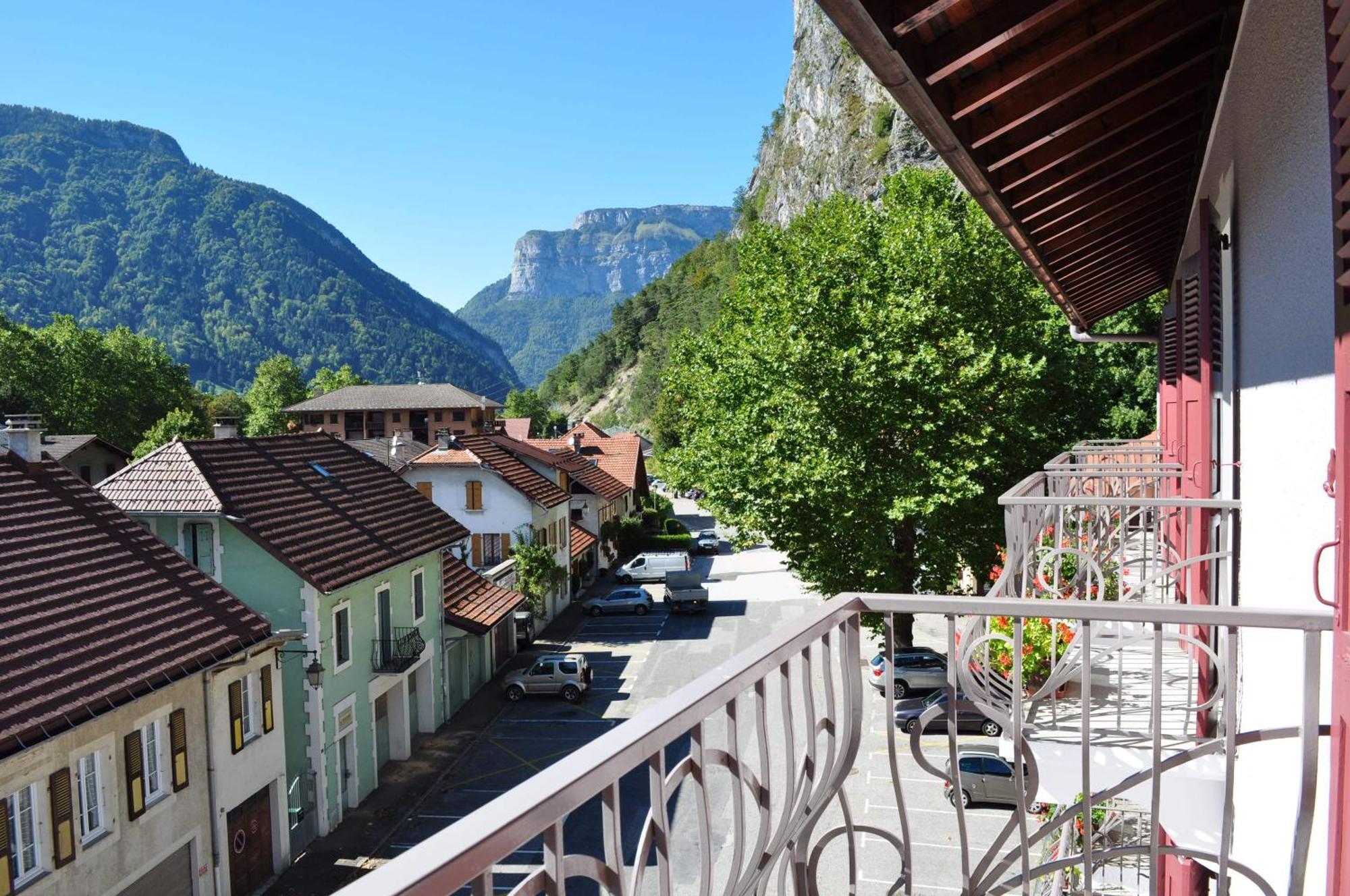 Hôtel et appart'hôtel de l'Hermitage Thônes Buitenkant foto