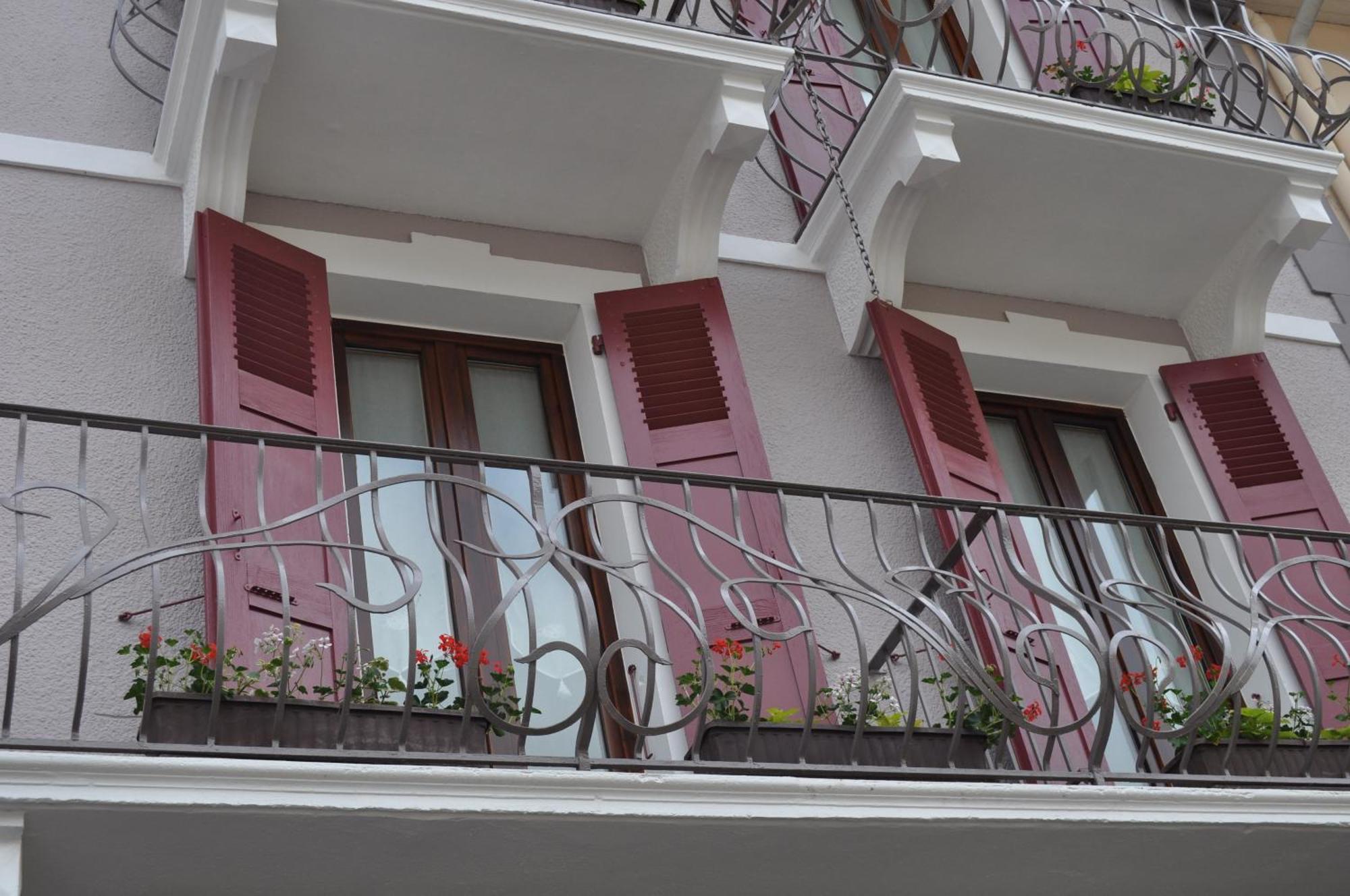 Hôtel et appart'hôtel de l'Hermitage Thônes Buitenkant foto
